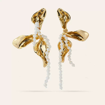 Ins Irregular Petal Pearl Earrings