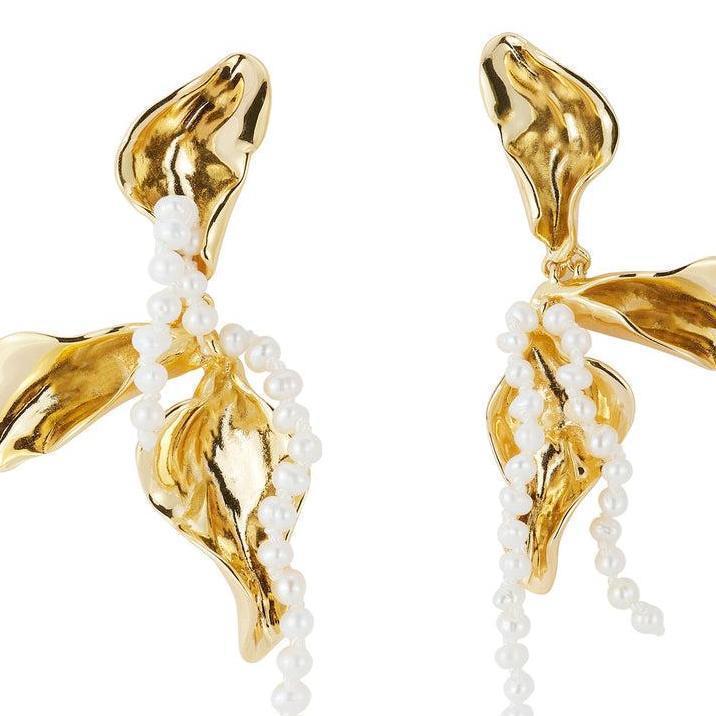 Ins Irregular Petal Pearl Earrings
