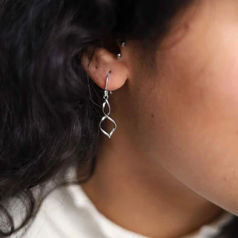 Simple Retro Winding Pendant Earrings Fashion Lady Exquisite